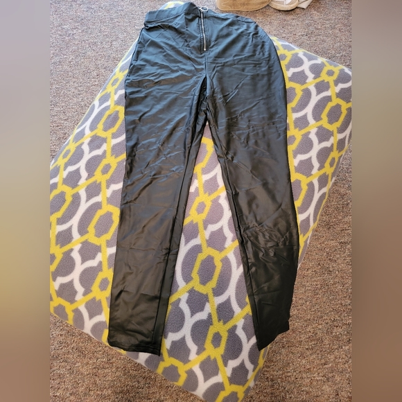 Faux leather pants - Picture 1 of 8